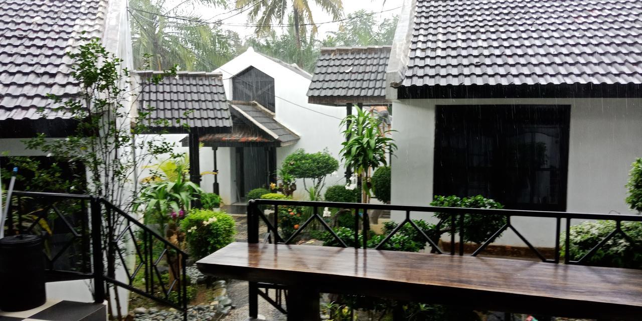 Hotel Gbs Malingping Extérieur photo