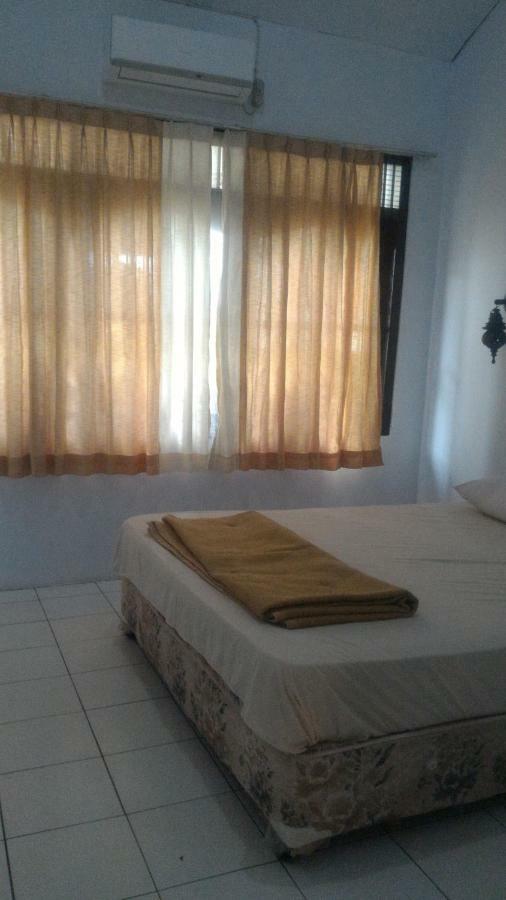 Hotel Gbs Malingping Extérieur photo